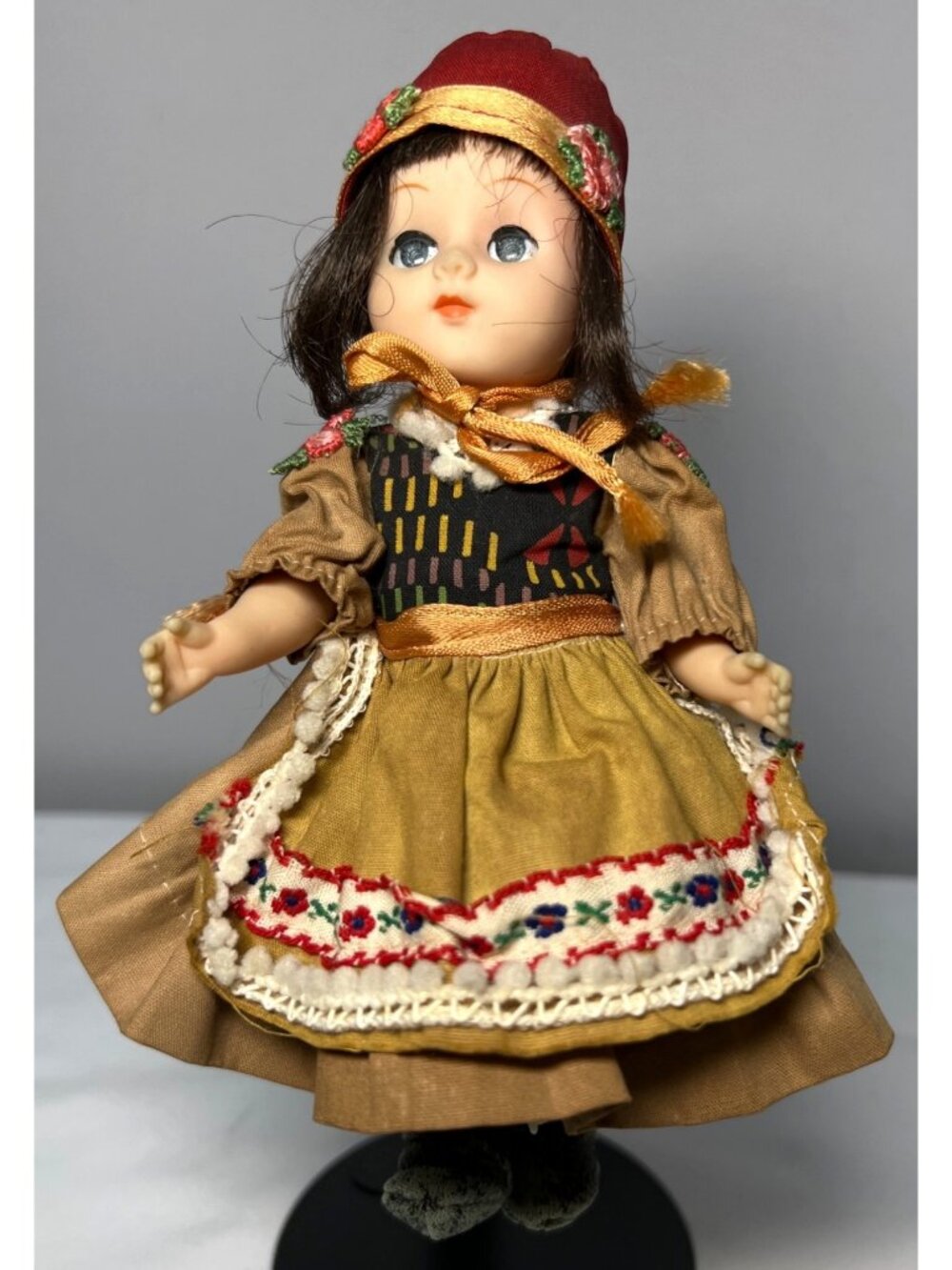 Vintage Collectible Doll In Traditional Folk Costume With Embroidered Dress & Ve